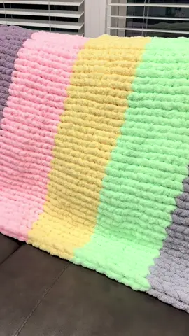 1 year ago today this stunning blanket was put together and chosen by on of you! #onthisday #handmadeblanket #chunkyknitblanket #becoziyarn 