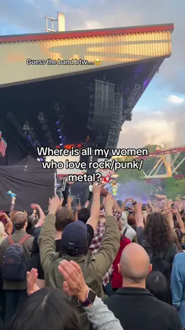 This was one of the best concert I’ve seen 🥹🎸  #mcr  #rock #punk #metal #womenofpunk #fyp #foryou #foryoupage #wuhluhwuh #wlw #contentcreator #lesbian #lesbiansoftiktok #tomboy #masc #masclesbiansoftiktok #genderfluid #wlwtiktok #tattoo #tattooed #tattooedlesbians #tattooedgirls #ink #inked #inkedlesbians #traveltiktok #travelcontent #contentcreator #sweden #sverige #traveltiktok #travel @My Chemical Romance #mychemicalromance 