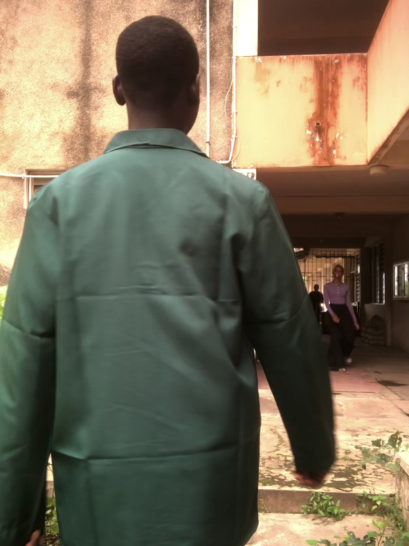 my best fit ever 🤭😂 ignore the random girl please 😭 @Leave me alone!!!🙃  #agricstudents #universityofibadan #agriculture #students #fashion #fits #uites 