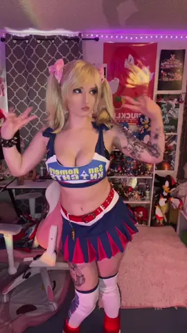 Ignore how small this wig is 💔 #lolipopchainsaw #julietstarling #julietstarlingcosplay #cosplay #cosplaygirl 