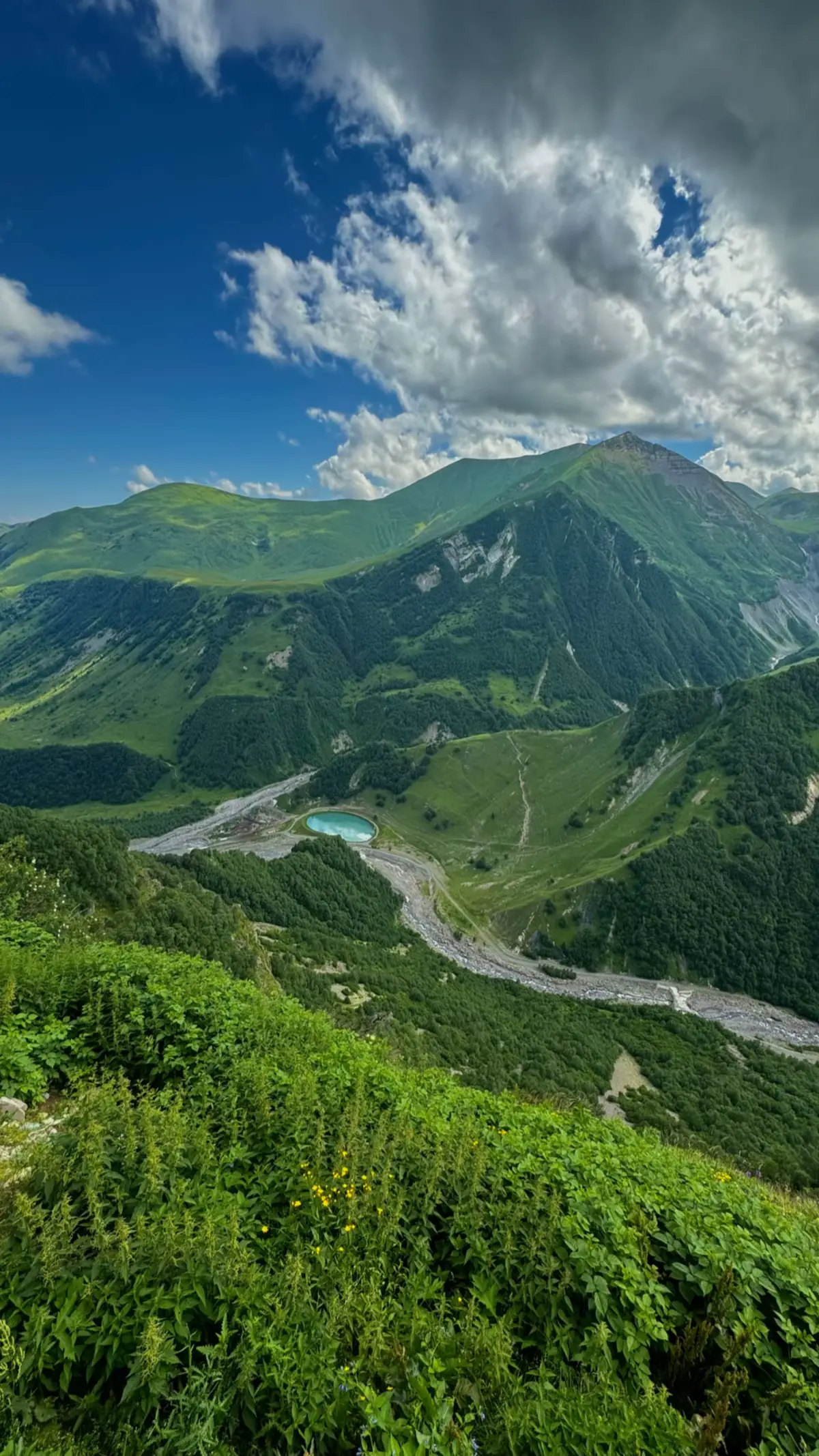 #جورجيا #جورجيا🇬🇪 #باتومي #تبليسي #برجومي #القوقاز #سفر #تصويري #طبيعة #trarvel #pov #explore 