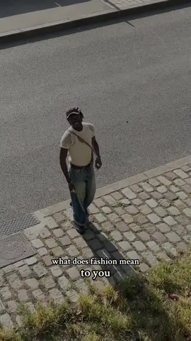 Confidence boost 🧘🏾‍♂️ #StreetStyle #outfitideas #confidenceboost  #ParisFashion #fashioninspo  #JeanLarge #fashiontiktok  #LookDuJour #modeurbain #OOTD #SummerVibes