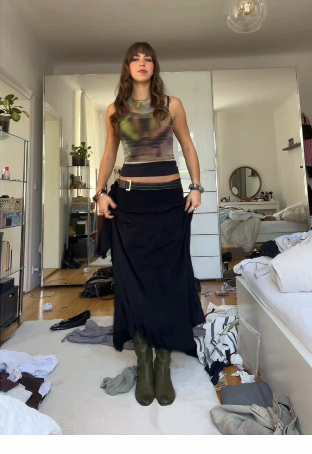 féte de la musique war toll. #fy #OOTD #festivaloutfit #berlinfashion #citystyle #techno #festivaloutfitinspo #ravefit #fürdich #fashiontok #outfitinspo #boots #coolgirlstyle #edgyfashion 