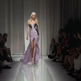 Vlada Roslyakova & Snejana Onopka for Versace | #vladaroslyakova #snejanaonopka #versace #Runway #walk