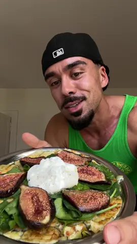 publicité - ma pizza fraîche burrata figue miel et sa pâte courgettes / comté tout ça au easy fry surface de @Moulinex France 😏 #mymoulinex #airfryer