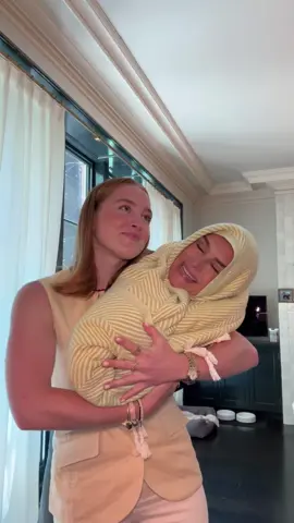 Roles have finally been reversed 🍼👩‍🍼 #singtome @row 