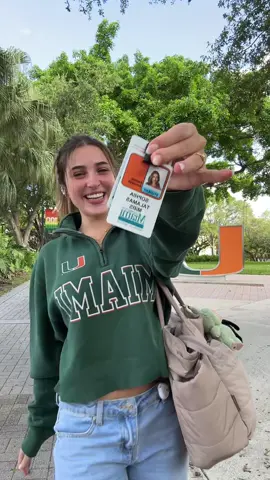 Disculpen, es que estoy culeca con mi badge 😍🥳