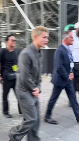 #fourth #nattawatjirochtikul #louisvuitton #vuitton #pfw #fashionweek #TikTokFashion #fashiontiktok #filmtok #onregardequoi 