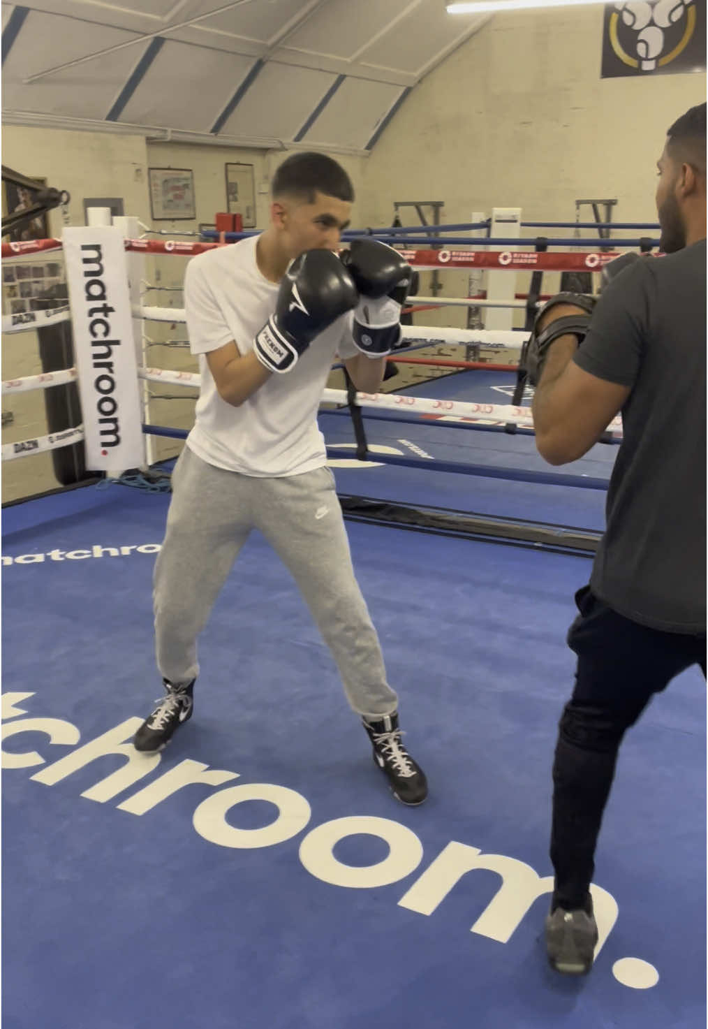 Putting in the work🥱💤#boxing#padwork#fyp #boxingtraining 