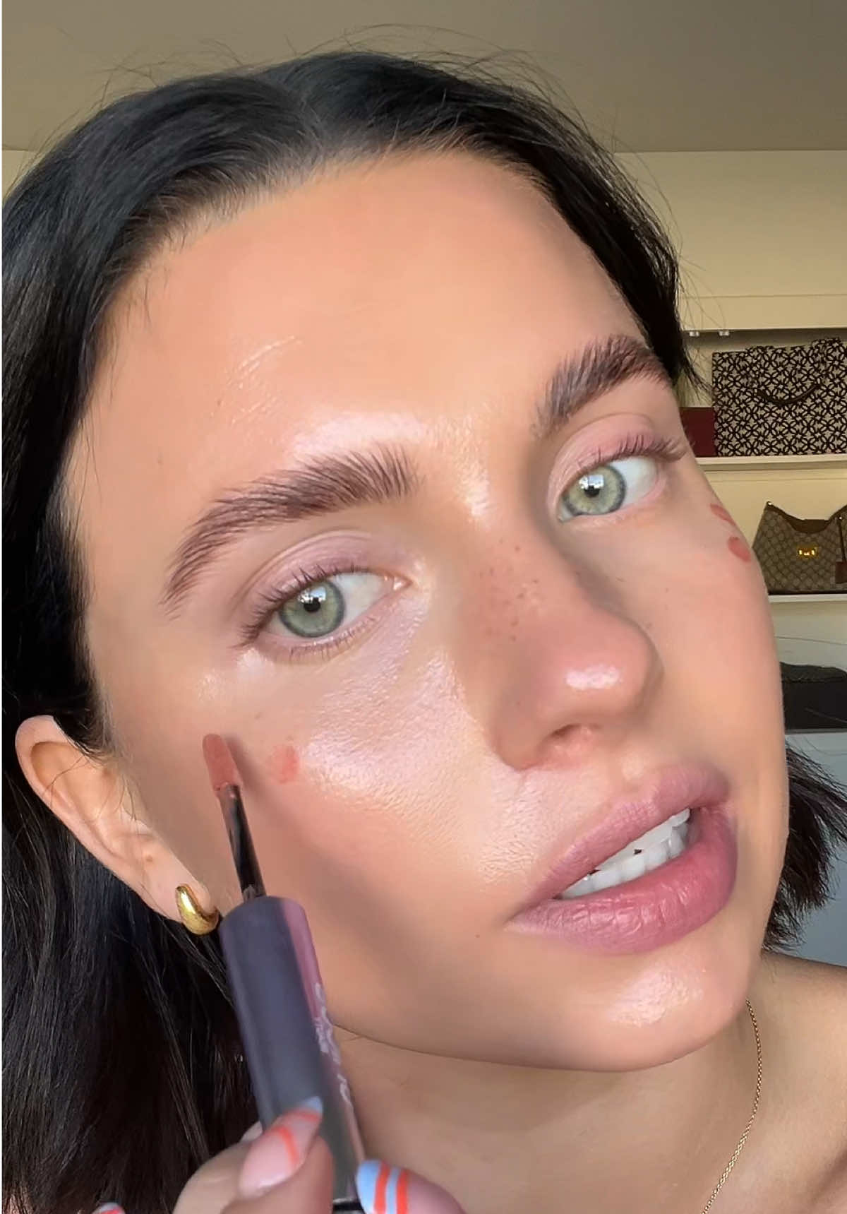 Obsessed is an understatement 👏😻 #restock #tiktokshoprestock #ttslevelup #tiktokshopcreatorpicks #dealsforyoudays #tiktokshopsummersale #tiktokshopnewarrivals #fakefreckles #fauxfreckles #fakefrecklepen #fakefreckletutorial #fauxfreckletutorial #fauxfrecklepen #summermakeup 