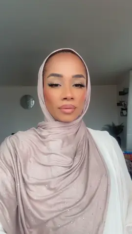 #somaligirls #fyp #ArabTikTok #viral #CapCut #ireerxamargirl #fypage #onthisday #makeupartist 