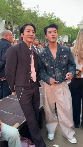 #jhope #bts #hieuthuhai #spikelee #louisvuitton #lvmen #lvmenss26 #TikTokFashion #fashiontiktok 