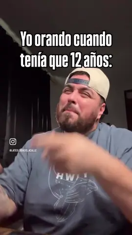 ESTO ES REAL 🥲 De chamaquito, no se pq, me ponía a orar y ahí me llegaba a la mente todo tipo de loqueras 😖Ahora me río pero en esos momentos pensé que algo está mal conmigo 😭 Dejame saber si te pasa y por qué crees que esto sucede ✊🏼 #lateologiadelacalle #oracion #humor #risa #voces