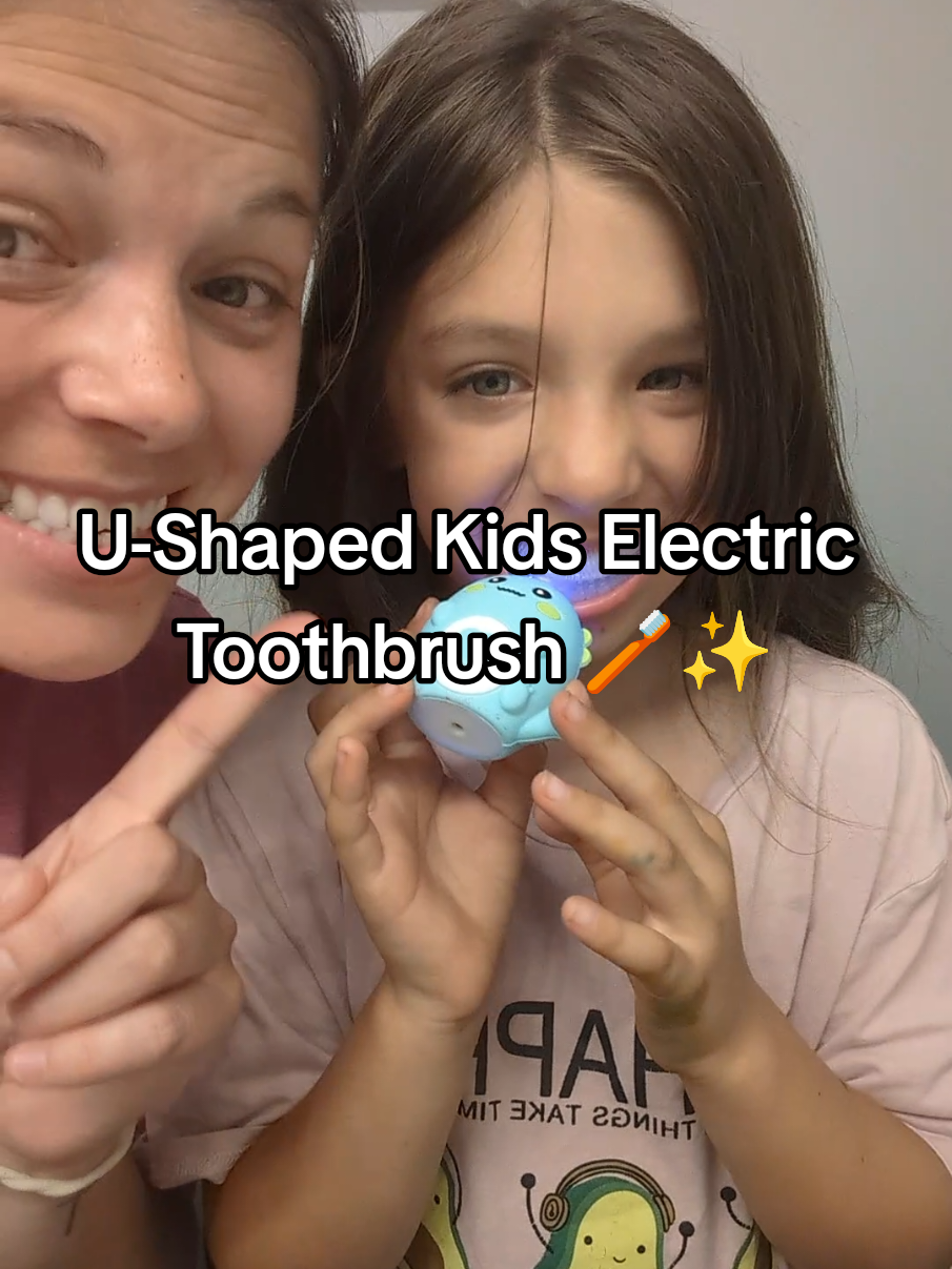 This U-shaped electric toothbrush for toddlers makes brushing fast, easy, and actually fun! 🪥 With 3 cleaning modes and a 45-second timer, it's perfect for kids ages 2+. Soft silicone, waterproof, and comes with 4 brush heads! @PLAYIKO  #momfind  #momtok  #kidsproducts  #usapedtoothbrush  #toddlerelectrictoothbrush  #toothbrushforkids  #toddlermusthaves #dealsforyouday #playiko #gloxtoy  This video was filmed safely and responsibly. My child is supervised at all times.