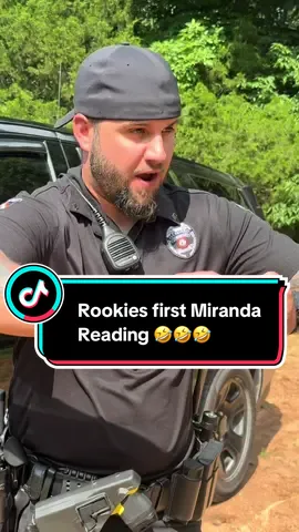 I mean you do have the right to remain sexy. 🤣 #fyp #funnyvideos #foryoupage #police #viral #CapCut 