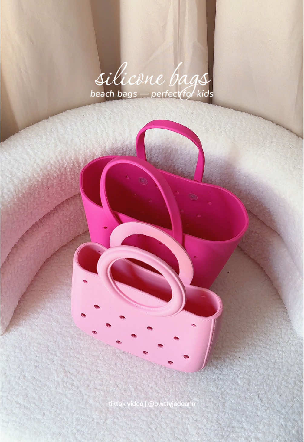 Perfect for beach days — my silicone pink   #beachbag #siliconebag #bag  #minisiliconebag #holobag #holo 