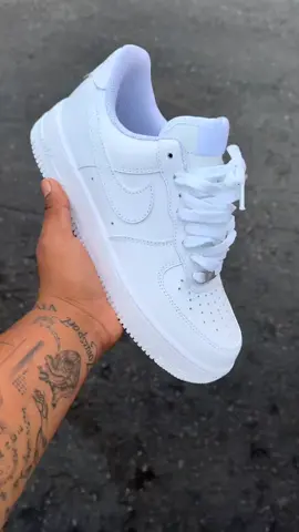 Air force 1 BLANCA Y NEGRA 30$ C/U Tallas disponibles 36-37-38-39-40-41-42-43-44-45 Entregas personales y envios a toda Panamá 🇵🇦
