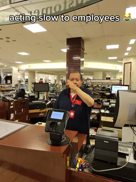 w employee #viral #fyp #prank #funny #viralvideo #viraltiktok #pov #lol #grind 