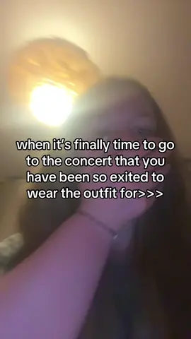 see you soon gracie see you soon #ameliashaunted #gracieabrams #tsou #tsoutour #thesecretofustour #london #ameliashaunted #TaylorSwift #TSTheErasTouronTikTok #foryoupage #fangirl #london #viralvideo #taytay #makemefamous #fyp #relatable #xyzbca #makethisviral #comfortartist #taylornation #taylorswift #erastour #13 #surprise #travis #traviskelce #chiefs 