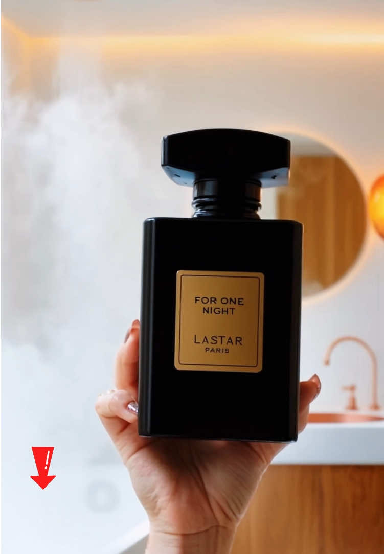 This fragrance lasts 6-8 hours and is suitable for daily use. If you like it, can I help you wrap it up?#perfumelover #scentsensation #perfumeaddict #tiktokshop 