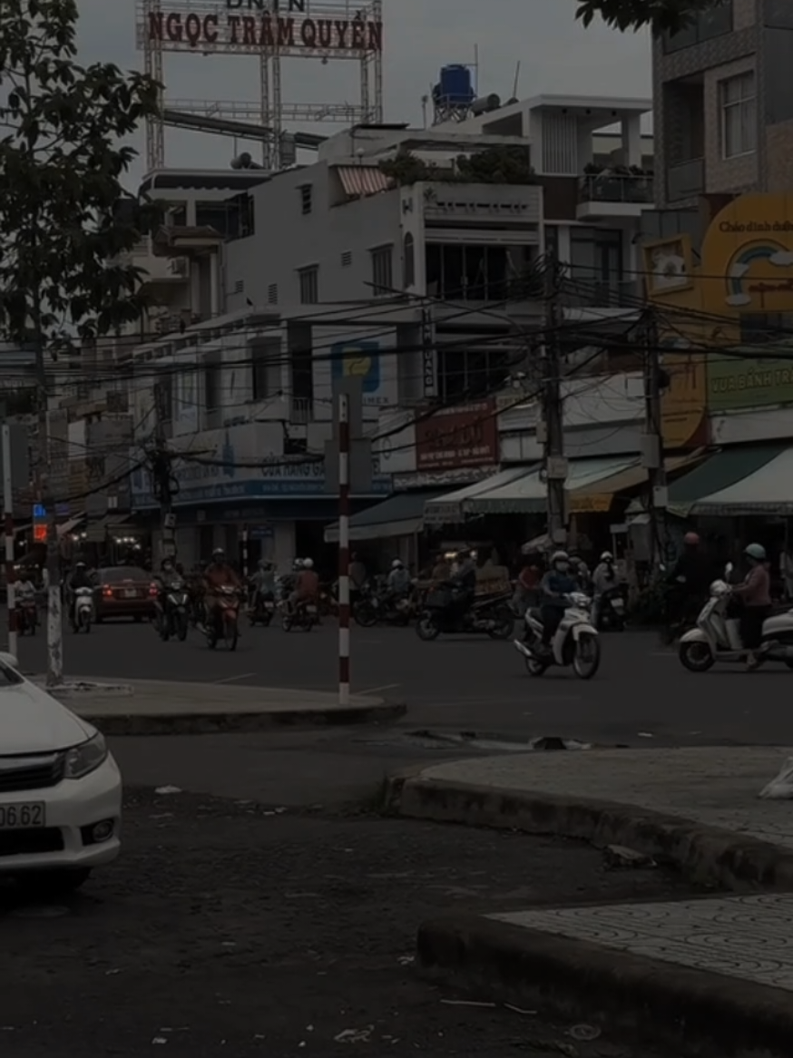 Đừng quá vội vàng khi chưa biết vị trí của mình trong tim  họ là gì... 