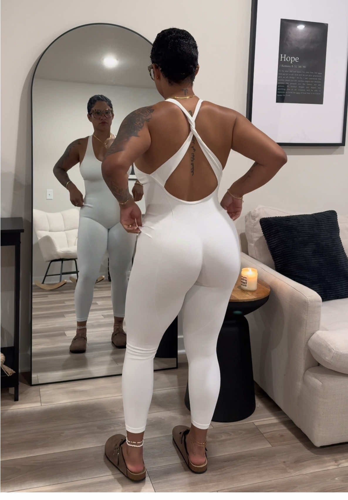 In loveeeeee 😮‍💨 #viral #backless #jumpsuit #TikTokShop 