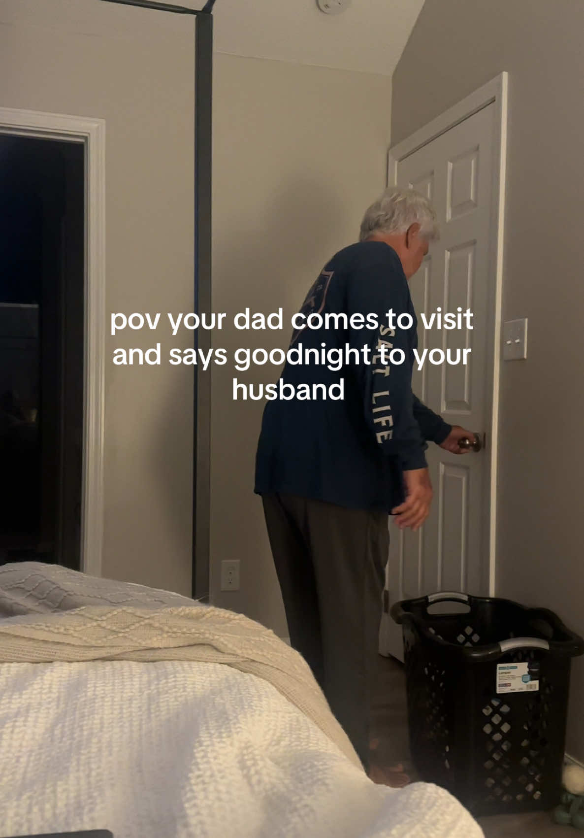 awkward husband 🤝🏼 pranking dad #funny #prank #marriagehumor 