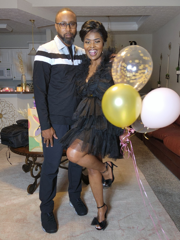 US❣️ #Chandeliearz #chandeliearzbychaka #tasselearringsforsale #yarnearringsforsale #pompomearrings #earringseller #handmadeearrings #puffyearrings #fluffyearrings #divorcee #fashioncouples #blackcouplesoftiktok #blackgirlwigs #loveafterdivorce #loveafter50 #blacklovematters #birthdayphotoshoot 