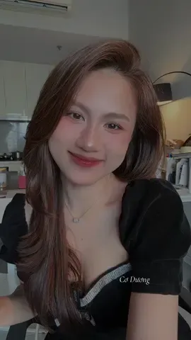 Trả lời @Thảo Phương mấy bà nói tui mới để ý á, chứ đó giờ da tui ngâm nên nghỉ mình hợp tone ấm thui, tui muốn thử mua bảng mắt tone hồng nào dể dùng á, mấy bà dùng bảng nào okie chỉ tui nha..  #coduong