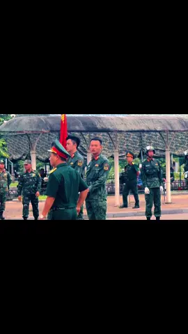 Lê Hoàng Hiệp của các chị các em đây 😝😝 lúc chú bot mũ vuốt tóc ngầu phết mà e k quay dk đoạn ý :))) ai muốn gặp em ý thì 2/7 này ra Làng Văn Hoá Các DT Việt Nam xem hợp luyện nha 🥰🥰#xuhuong #CapCut #lehoanghiep #vietnam #quandoinhandanvietnam #emberong🐉 