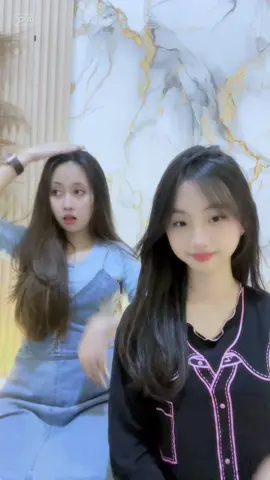 Kalau sama kakaknya disini tim velocity 🤪 @ciitraaaa 