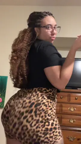 Just added a dash of spice. Love this little fancy dancy Keith Lee #fypシ #🤭 #fyp #curvytiktok #fypage #😘 #thick #thicktok #ily #casualoutfits #relaxed #dance #dancetrend 