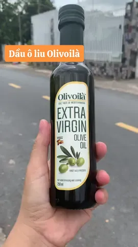 Dầu Ô liu nguyên chất ép lạnh Tây Ban Nha.  #hoangjung9 #tiepthilienket #dauoliu #oliveoil #olive #olivoilà #dauoliunguyenchat #dauoliveextravirgin #duongdadep 