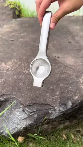 Dụng cụ vắt chanh tiện lợi. #dungcuvatchanh #giadungtienich #xuhuong 