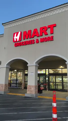 I can’t believe I waited this long to go to HMART 😍😋 definitely a must go to #fyppppppppppppppppppppppp #foryou #fyp #tiktok #trending #hmart #lasvegas #lasvegastiktok #lasvegashmart 