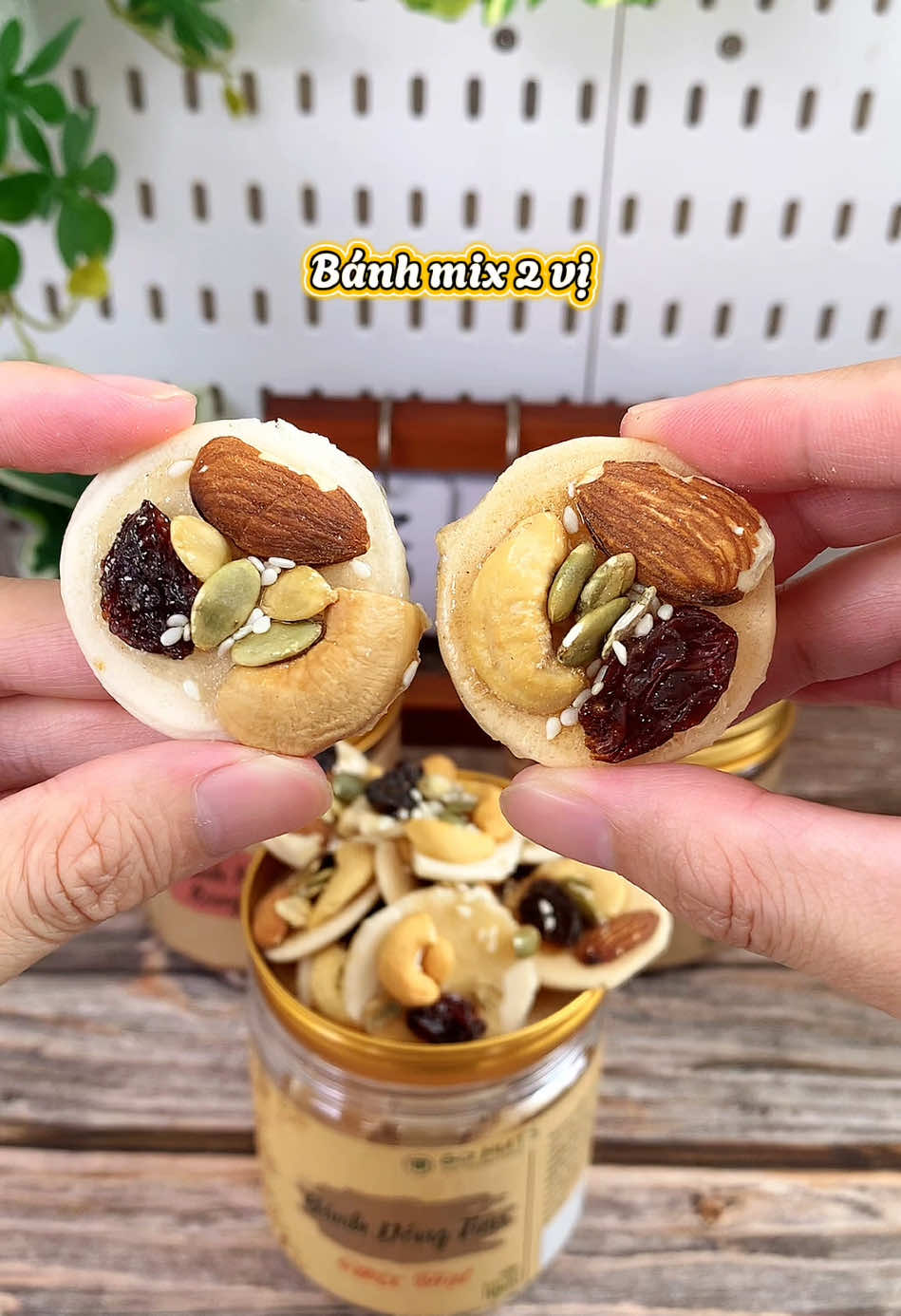 Bánh đồng tiền mix hạt Go Nuts ngon chất lượng bạn đã thử??✨🍇✨👍✨🍇✨ #banhdongtien #banhdongtienmixhat #gonuts #banhdongtiengonuts #banhthuyenmixhat #ngucoc #dinhduong #hatdieu #hanhnhan #healthy #muataitiktokshop #anvat #xuhuong #salegiuathang #salevuichinhhang #luongvethang6 #salevuichinhhang #2425luongve 