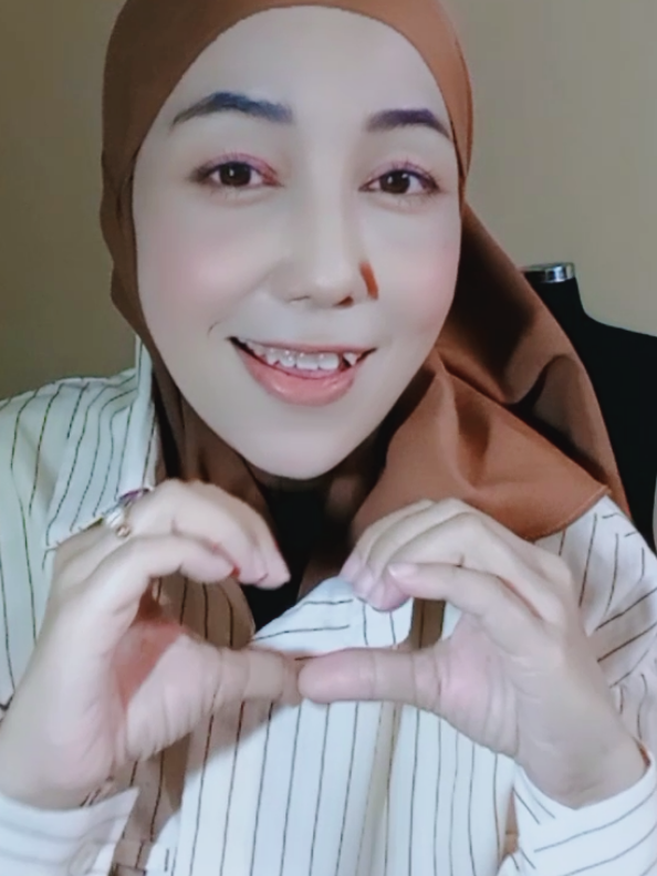 Biarpun aku seperti monster menurutmu, tapi hati aku tetep helokity, hatiku tetep warna pink 🩷 iya kan 😭😭😭