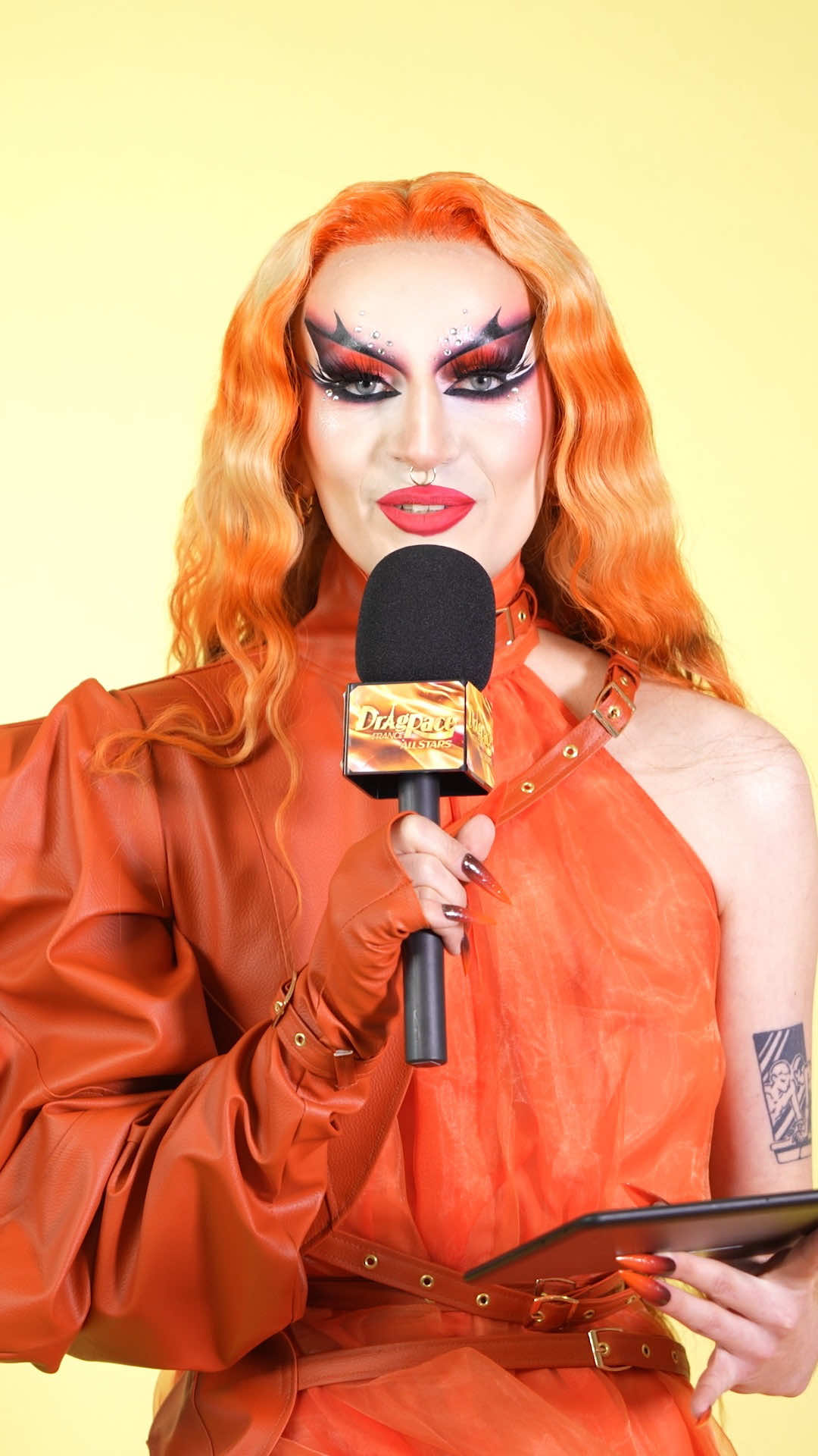@Elips réagit à ses moments les plus légendaires de sa saison ! Et vous, comment la première Miss Sympathie vous a marqué·e ? 🔥 La grande première de #DragRaceFrance All Stars c’est le 10 juillet dès 19h sur france.tv et à 23h20 sur France 2 !  Et toutes les saisons précédentes sont toujours disponibles intégralement et gratuitement sur la plateforme @France.tv #onregardequoi  