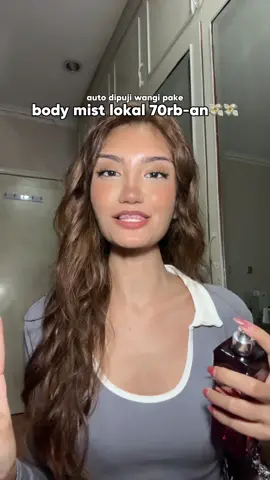 parfum lokal yang kalo dipake cewek elegan aura mahal nya makin keluar, percaya sama aku🤭   Product mentioned: @Slavina - Body Mist Red Opium & Body Mist Spill The Night #SlavinaIndonesia #ReviewBodyMist #BodyMistLokal #WangiMahal #foryoubeauty 