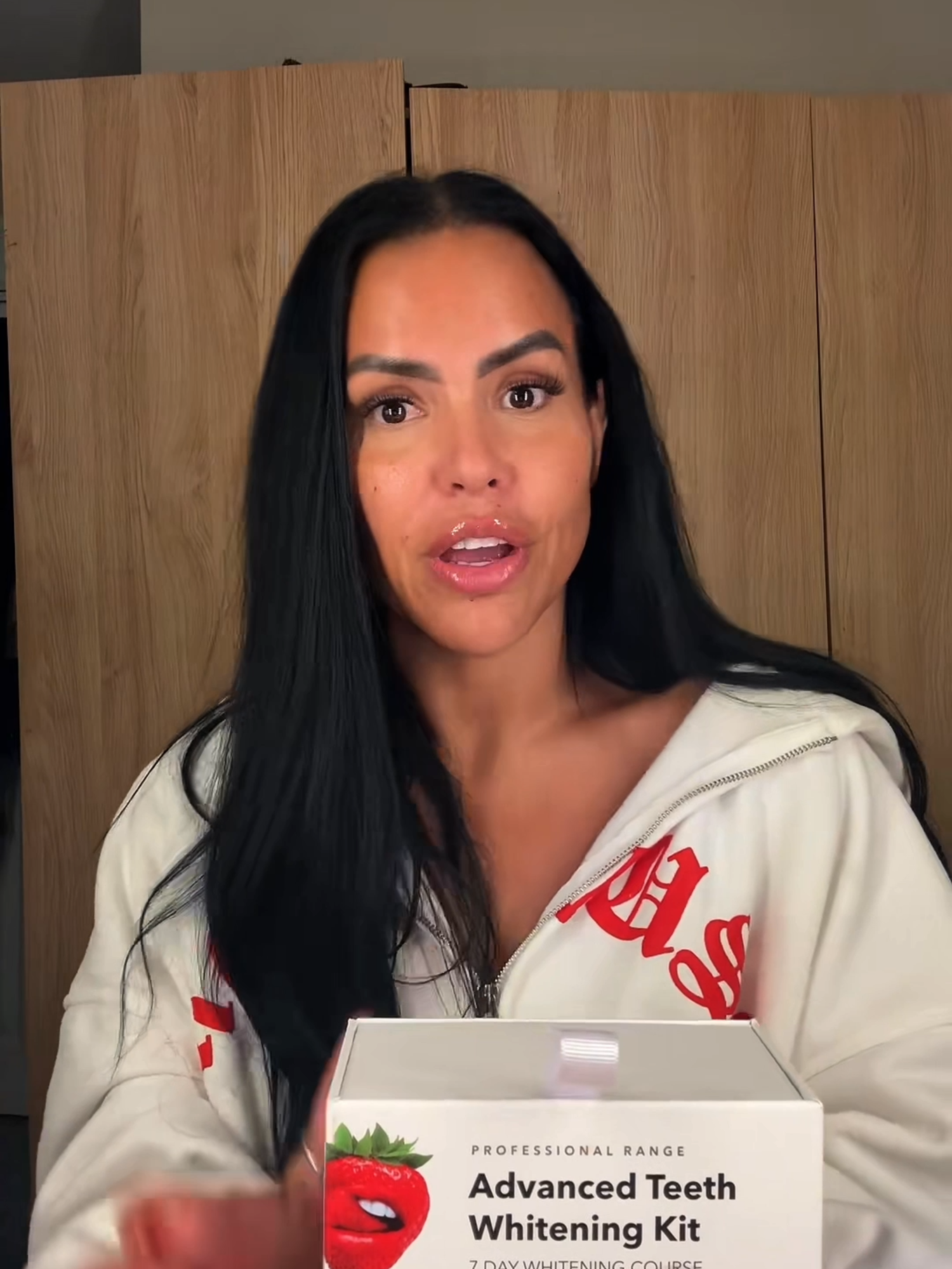 You'll become obsessed with this! 😍 #whitesbeaconsfield #confidence #tiktokshop #summersale #teethwhitening #selfcare #fyp #beauty #TikTokMadeMeBuyIt