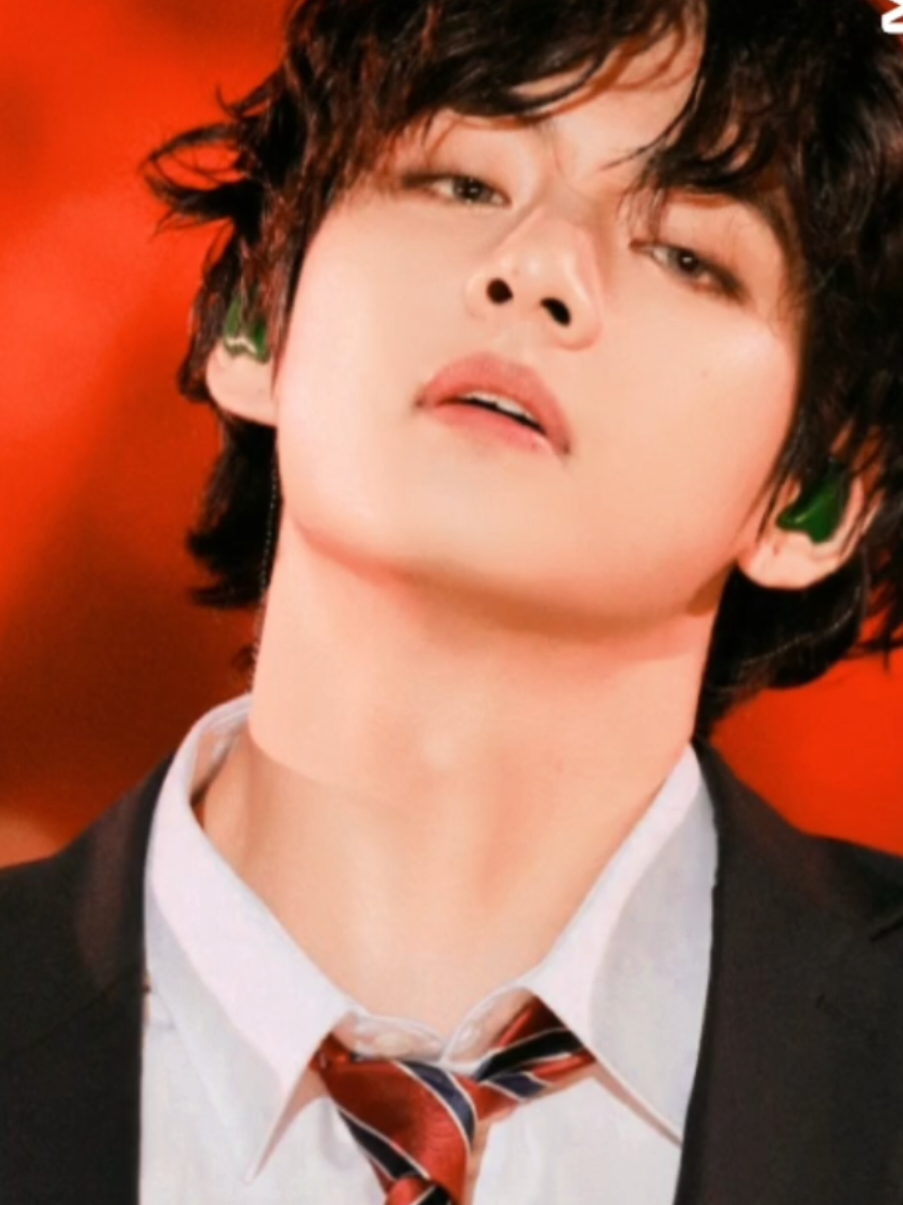V ❤️.. how is the edit ?? #fypシ #fyp #kpop #kpopfyp #bts #jungkook #v #vbts #bts @BTS 