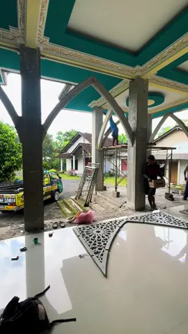Proses awal hingga akhir pemasangan Krawangan GRC & Ornamen di masjid AL-Khoiriyah ds Tlogosari kec Sempu. By *ud Karya Indah* #CapCut #fyppppppppppppppppppppppp #viraltiktok #fypシ゚ #fyp2566m #arsitekturrumah #contraktor #tekniksipilindo #masjid #banyuwangitiktok 
