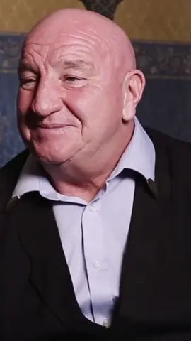 London Gangster meets Italian Mafia… 🇮🇹 #davecourtney #gangster #mafia #shaunattwood 