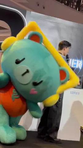 Permpoon ikut kerja bareng Thun pond. Lucu banget 😂😂 #EdifierXPondNaravit #PondSoundJourney #ppnaravit #PERMPOON 