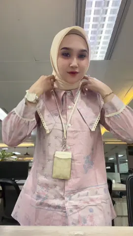 Batik pinky check 💗 #OOTD #ootdhijab #ootdbatik #batikindonesia #banker #bankersindonesia 