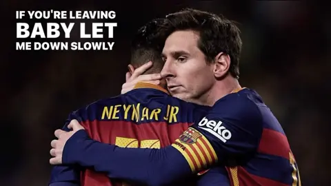 كأن ميسي يقول لا تتركني 💔  #foryou #fyp #SALEHALJONENOR #barcelona #اكسبلورexplore #نيمار_الساحر_البرازيلي🇧🇷 #neymarjr #neymarjr10 #نيمار🇧🇷 #برشلونه #ميسي 
