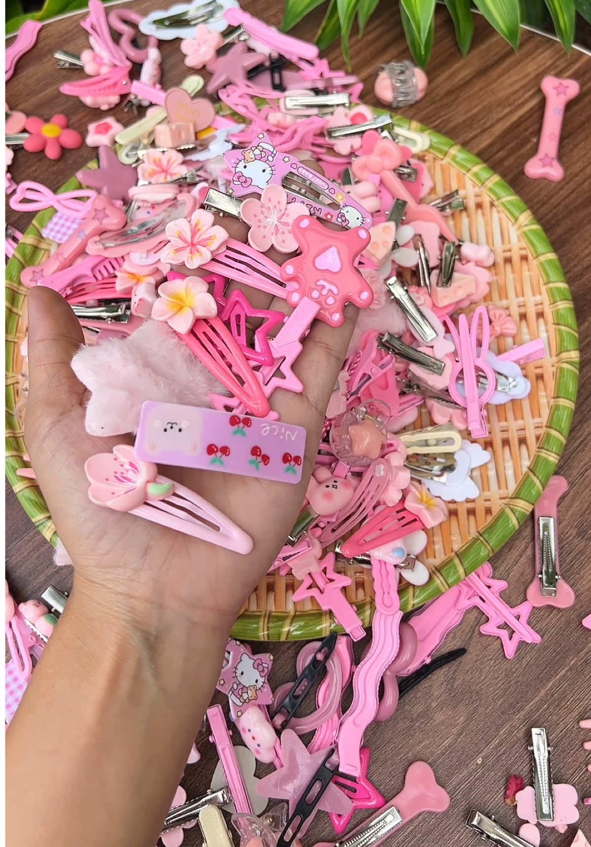 Combo 50 cái kẹp tóc màu hồng xinh xỉu Titok đang trợ giá chỉ #53k + miễn phí ship#keptocxinh #set50keptochong #set50keptocxanh #keptocchobegai #keptocchobe #keptocchobe #keptochanquoc #hathattha #xuhuong 