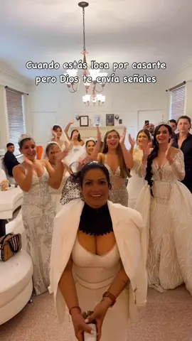 Que ustedes creen de esto ? 😂😅🤣 dale tag 🏷️ a esa amiga que está loca por casarse con el equivocado 🙈  #humor #comedy #comedia #amiga #friends #friendship #amigas #viralvídeos #viralreels #funny #reels #bride #boda #dress 