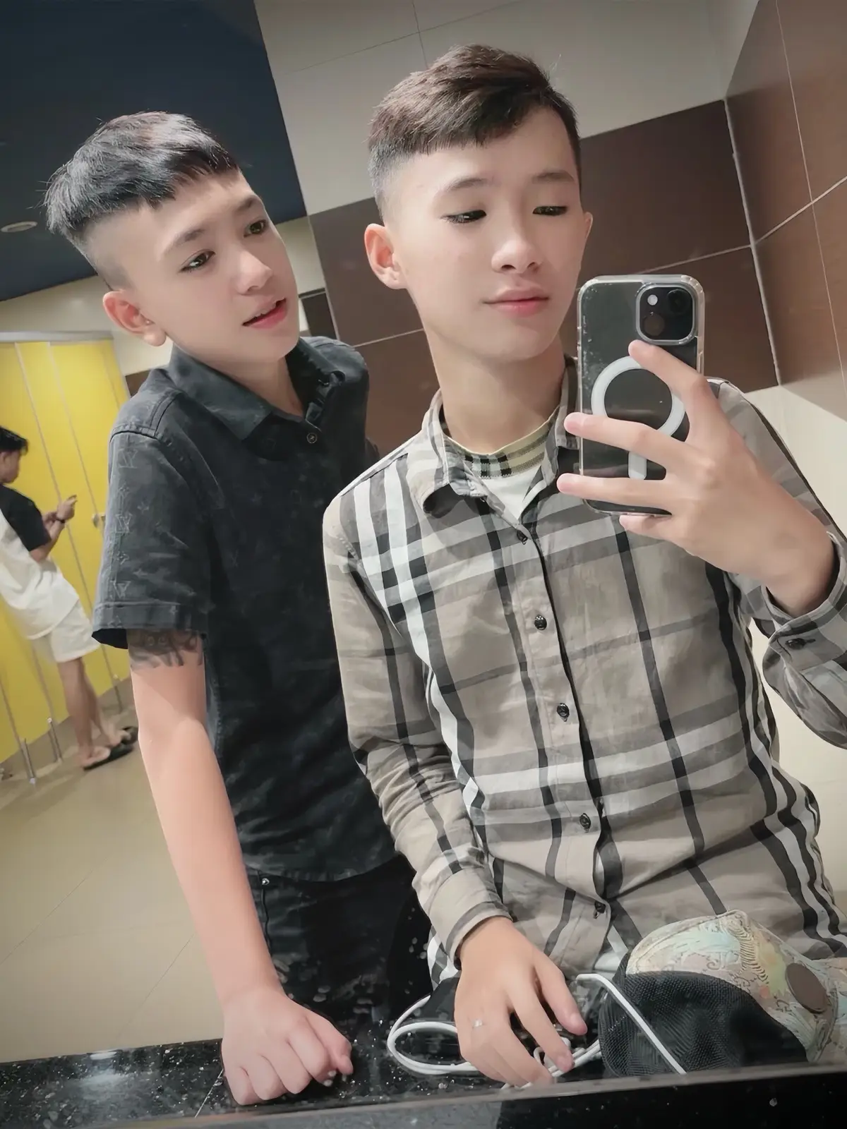 cái gì đè chứ 😜