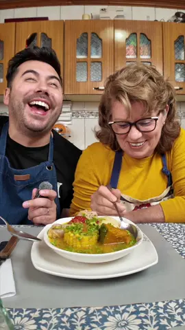 Hoy dije: quiero aprender a hacer una Cazuela como la hace mi mamá! Y creo que lo mejor para esto es que me enseñe la misma @latiajacqui 🥹❤️ Gracias mamita por enseñarme todos tus secretooos junto a @recetasnestlecl ❤️ Que rico quedo!!! 